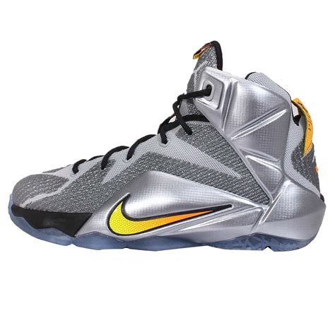 nike lebron james shoes kids